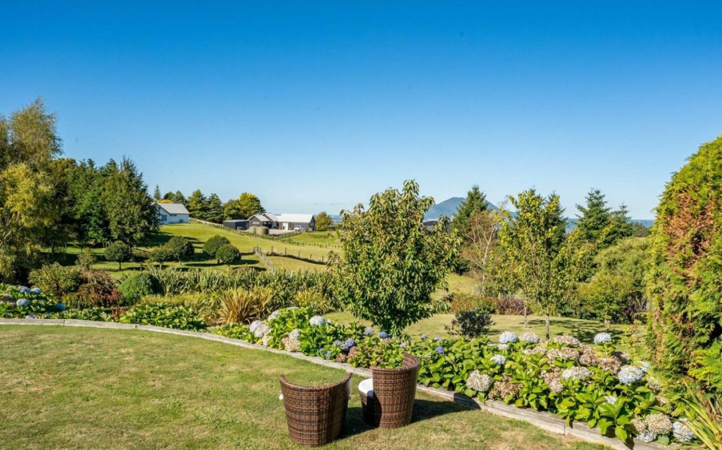 Mountviews Lodge Taupo Eksteriør billede