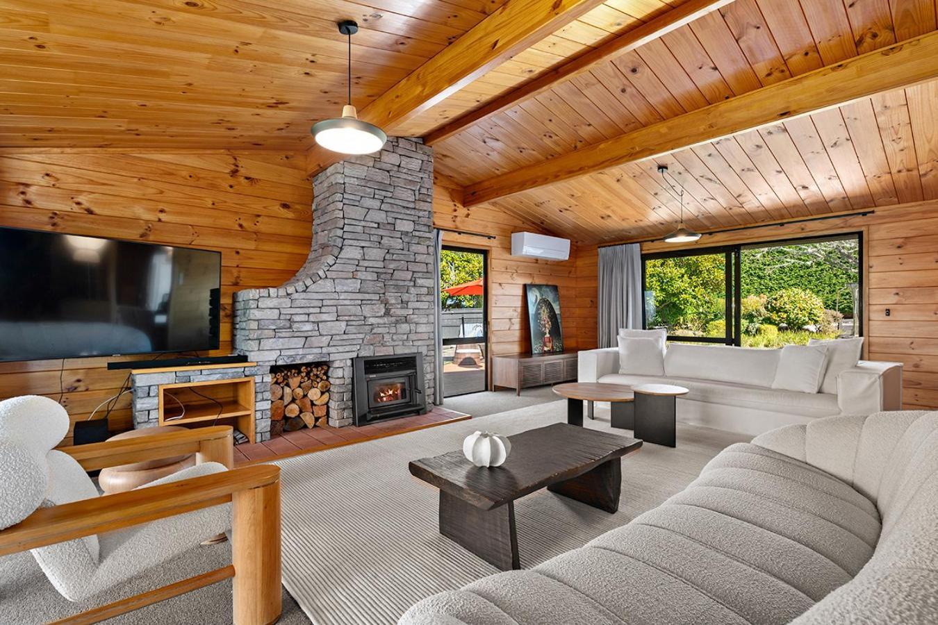 Mountviews Lodge Taupo Eksteriør billede